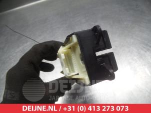 Toyota Prius Plus Multi-functional window switch O312469 photo 2