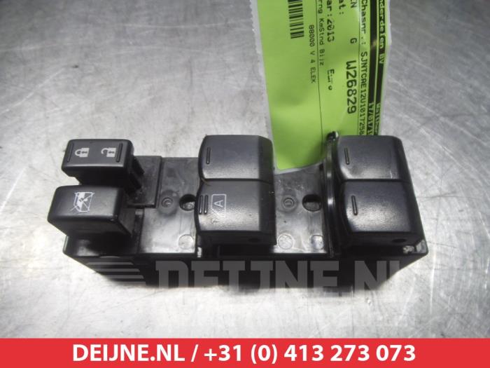 Nissan Note Combischakelaar ramen O311601