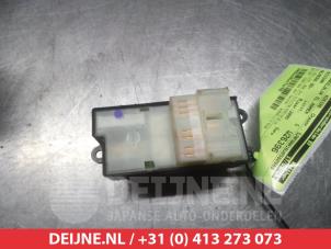 Nissan Almera Kombischalter Fenster O311626 foto 2