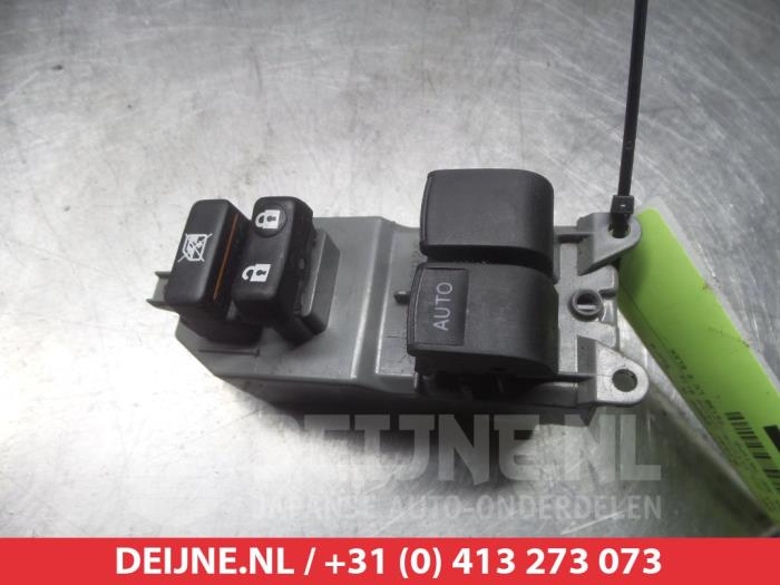 Toyota Yaris Multi-functional window switch O312438