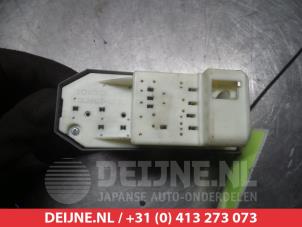 Toyota Yaris Multi-functional window switch O312438 photo 2
