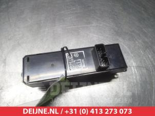 Mitsubishi L200 Combischakelaar ramen O312075 foto 2