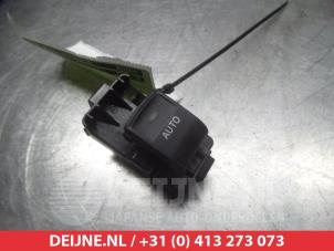 Toyota Prius Elektrisch Raam Schakelaar O311348 foto 2