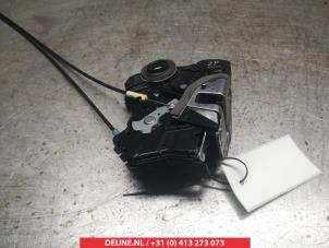 Toyota IQ Türschlossmechanik 2-türig rechts O279313 foto 2
