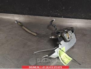 Gebruikte Portierslot Mechaniek 4Deurs links-voor Mazda CX-7 2.2 MZR-CD 16V Prijs € 50,00 Margeregeling aangeboden door V.Deijne Jap.Auto-onderdelen BV