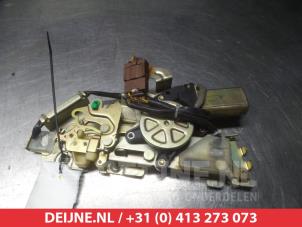 Honda CRX Slotmechaniek Achterklep O296800 foto 2