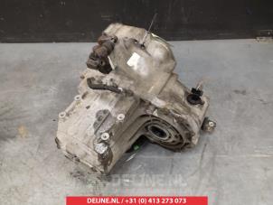 Nissan Almera Gearbox O371866 photo 2