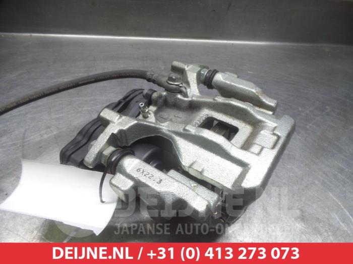 Toyota C-HR Remklauw (Tang) links-achter O376665