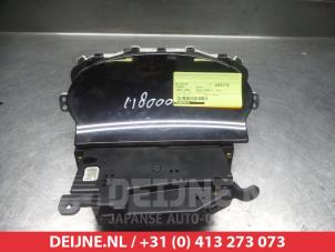 Toyota Yaris Verso Kilometerteller KM O305130 foto 3