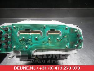 Toyota Yaris Verso Kilometerteller KM O305130 foto 4