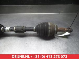 Toyota Corolla Verso Aandrijfas rechts-voor O320059 foto 2
