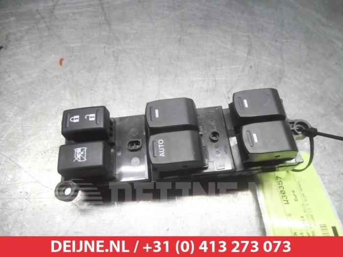 Suzuki SX-4 Combischakelaar ramen O312327