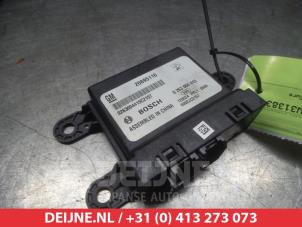 Gebruikte PDC Module Chevrolet Cruze 1.7 D Prijs € 50,00 Margeregeling aangeboden door V.Deijne Jap.Auto-onderdelen BV