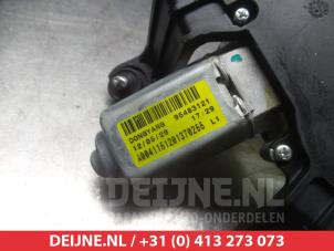 Chevrolet Cruze Scheibenwischermotor hinten O300917 foto 2