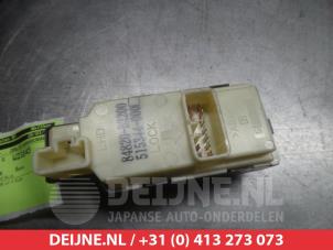 Daihatsu Trevis Multi-functional window switch O312228 photo 2