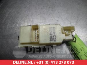 Daihatsu Trevis Multi-functional window switch O312224 photo 2