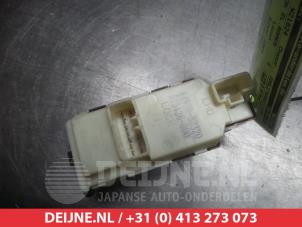 Daihatsu Cuore Kombischalter Fenster O312198 foto 2