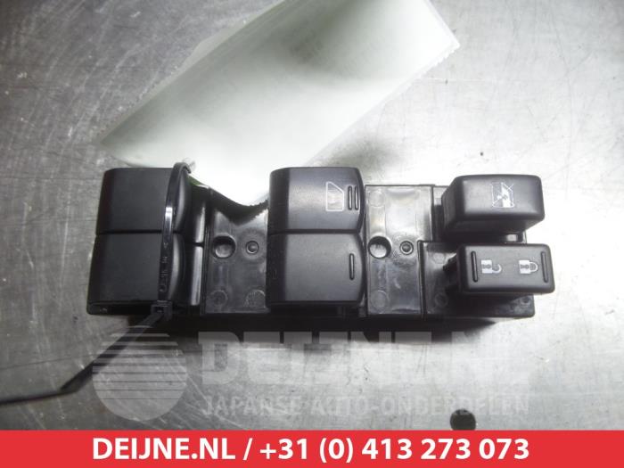 Subaru XV Combischakelaar ramen O311777