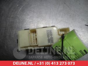 Daihatsu Trevis Kombischalter Fenster O312226 foto 2