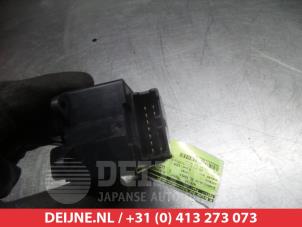 Daewoo Nubira Combischakelaar ramen O311911 foto 2