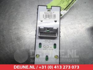 Hyundai I40 Multi-functional window switch O311566 photo 2
