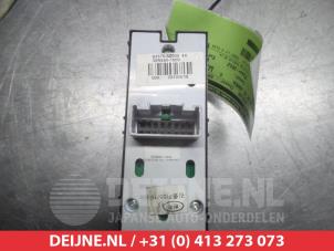 Hyundai I40 Multi-functional window switch O311567 photo 2