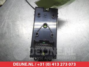 Hyundai I30 Multi-functional window switch O311456 photo 2