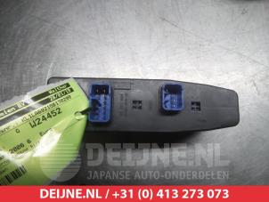 Chevrolet Evanda Multi-functional window switch O311389 photo 2