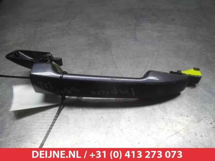 Subaru Impreza Türgriff 4-türig links vorne O277291