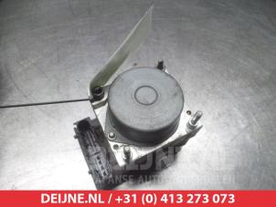 Nissan Note ABS pump O337643 photo 3