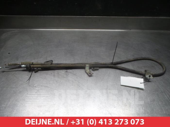 Kia Sportage Parking brake cable O377528