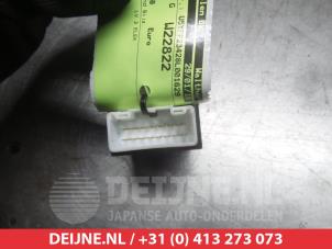 Kia Pro Ceed Multi-functional window switch O311856 photo 2