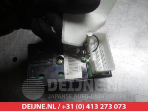 Kia Pro Ceed Multi-functional window switch O311859 photo 2