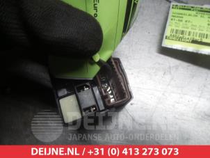 Toyota Prius Mirror switch O310925 photo 2
