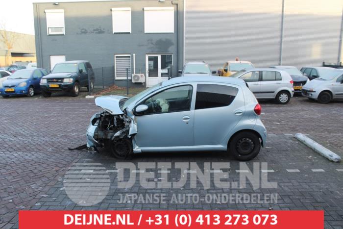 Toyota Aygo Portier 4Deurs links-achter O285879