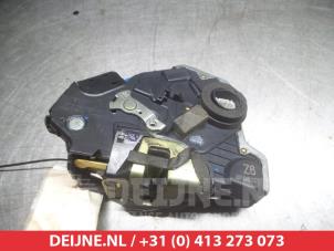 Toyota Corolla Verso Deurslot Mechaniek 4Deurs rechts-voor O281196 foto 2