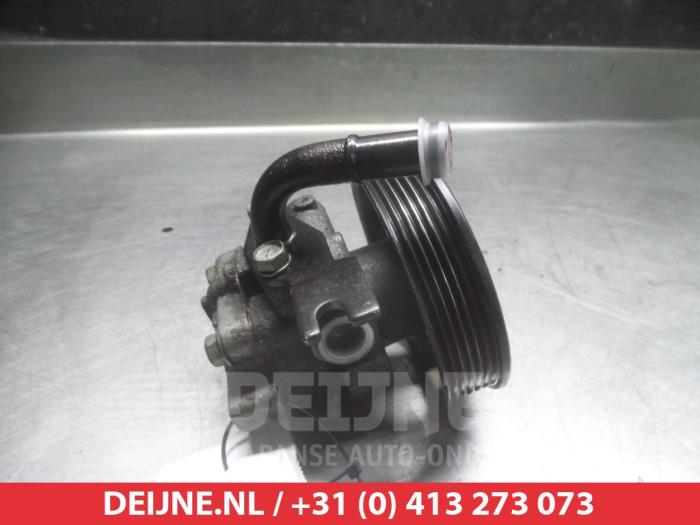 Gebruikte Pomp Servo Hyundai Santa Fe II (CM) 2.2 CRDi 16V 4x2 Prijs € 35,00 Margeregeling aangeboden door V.Deijne Jap.Auto-onderdelen BV