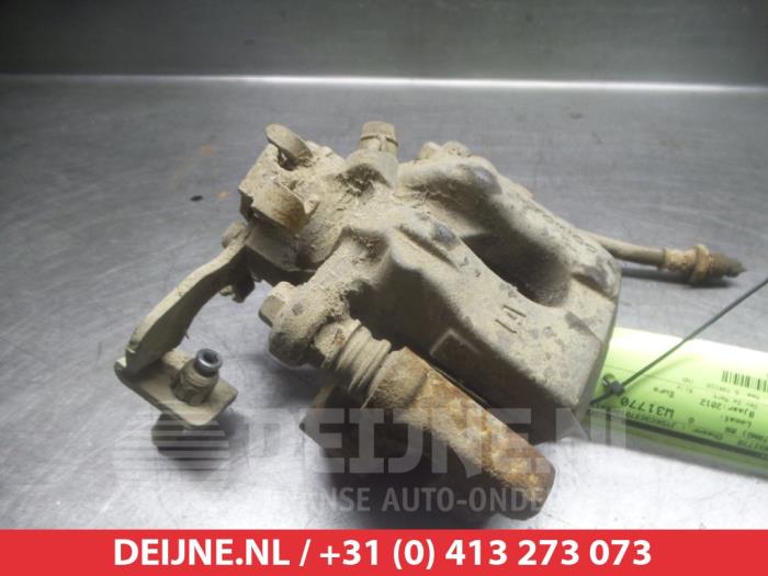 Toyota Verso-S Remklauw (Tang) rechts-achter O377419