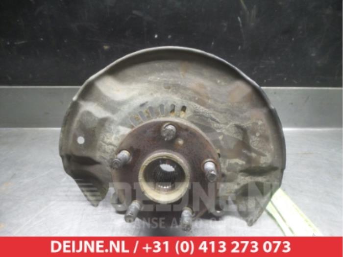 Toyota Verso-S Fusee rechts-voor O324257
