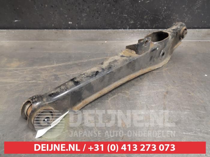 Mitsubishi Lancer Querlenker rechts hinten O384514
