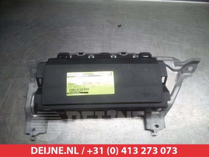 Mitsubishi Lancer Knee airbag O271753