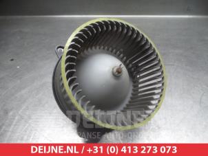 Mazda 323 Kachel Ventilatiemotor O366859 foto 2
