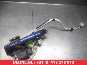 Gebruikte Deurgreep 4Deurs rechts-voor Toyota Urban Cruiser 1.33 Dual VVT-I 16V 2WD Prijs € 25,00 Margeregeling aangeboden door V.Deijne Jap.Auto-onderdelen BV