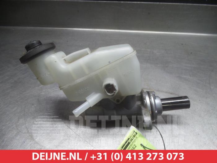 Toyota Urban Cruiser Hauptbremszylinder O337069