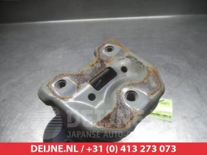 Toyota Urban Cruiser Bumpersteun links-voor O264978 foto 2