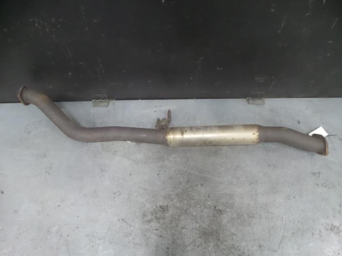 Gebruikte Uitlaat Middendemper Nissan 350 Z (Z33) 3.5 V6 24V Prijs € 75,00 Margeregeling aangeboden door V.Deijne Jap.Auto-onderdelen BV