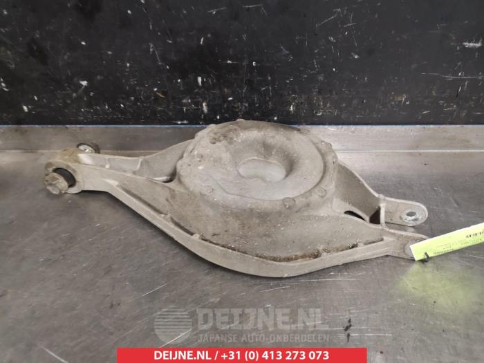 Nissan 370Z Draagarm rechts-achter O384229