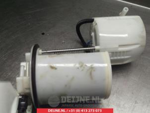 Toyota Rav-4 Brandstofpomp Elektrisch O355069 foto 2