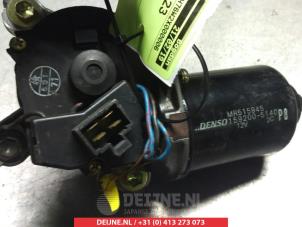 Mitsubishi Pajero Scheibenwischermotor vorne O348994 foto 2