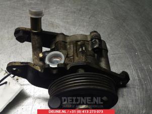 Nissan Micra Lenkkraftverstärker Pumpe O331080 foto 2